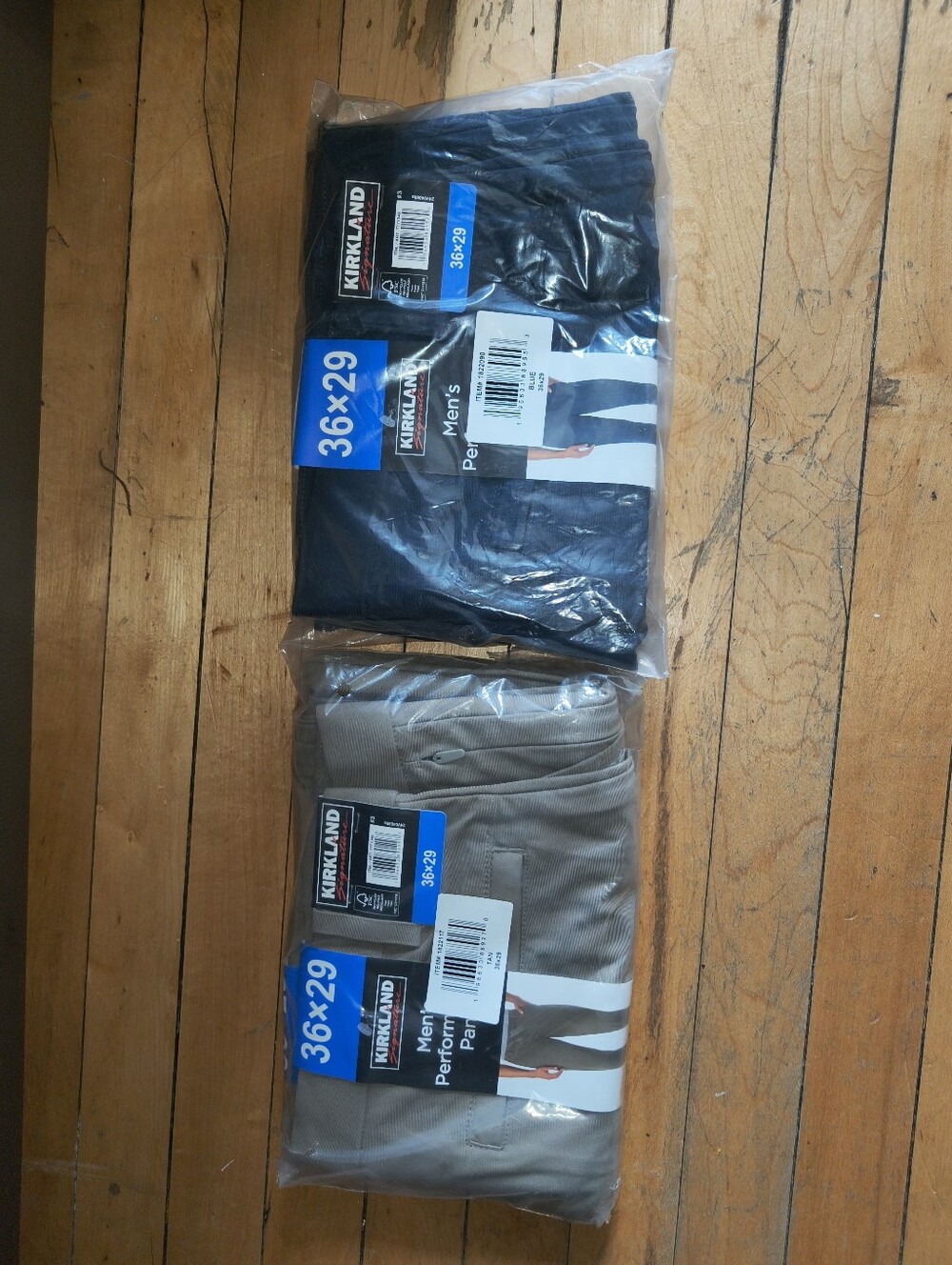 (2) New Kirkland Signature Men’s Performance Pant Regular Fit Stretch Size 36X29